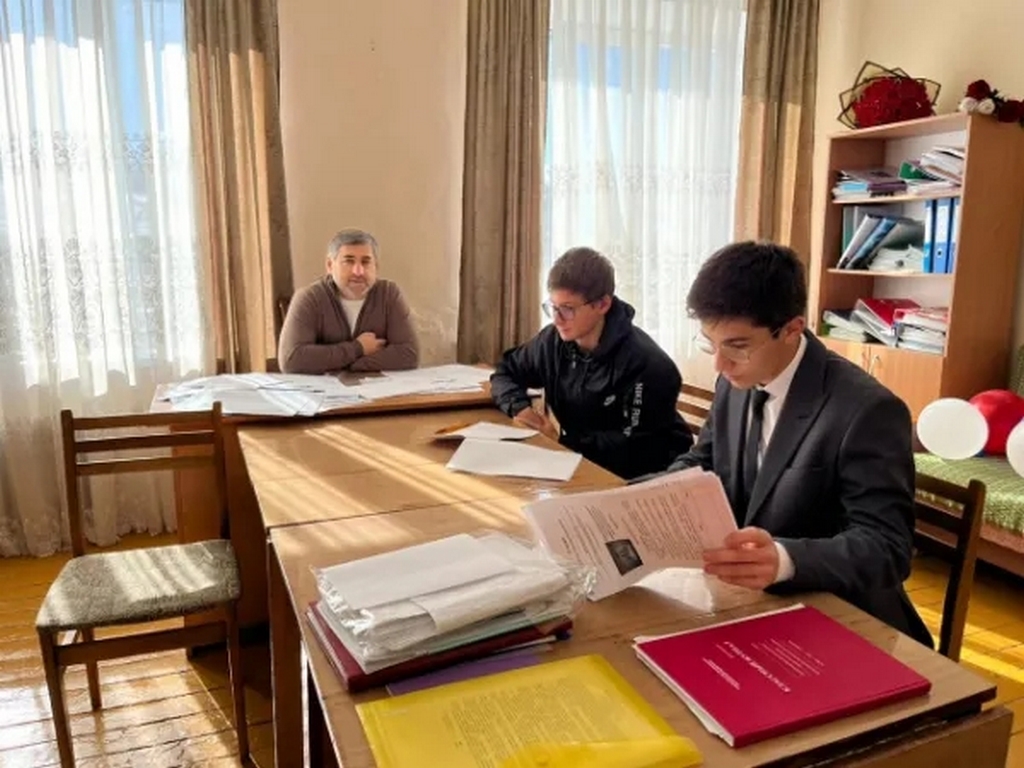 В Казбековском районе прошел отборочный тур олимпиады по избирательному праву