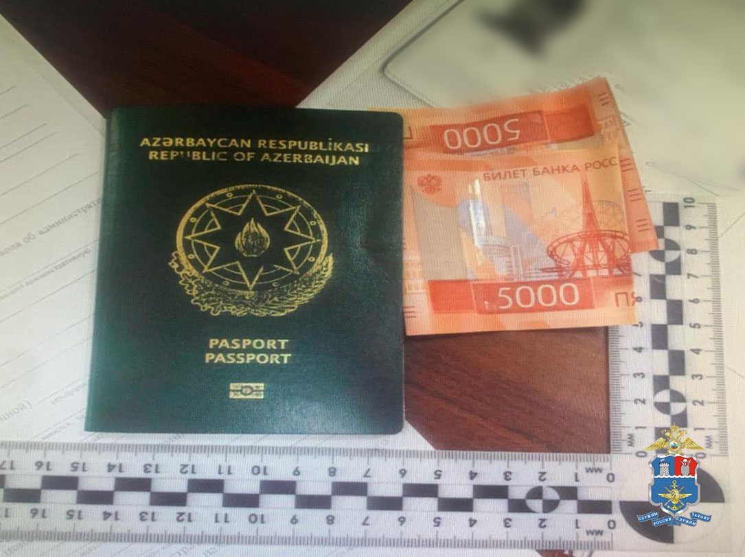 Иностранец попытался подкупить полицейского на станции в Дербенте