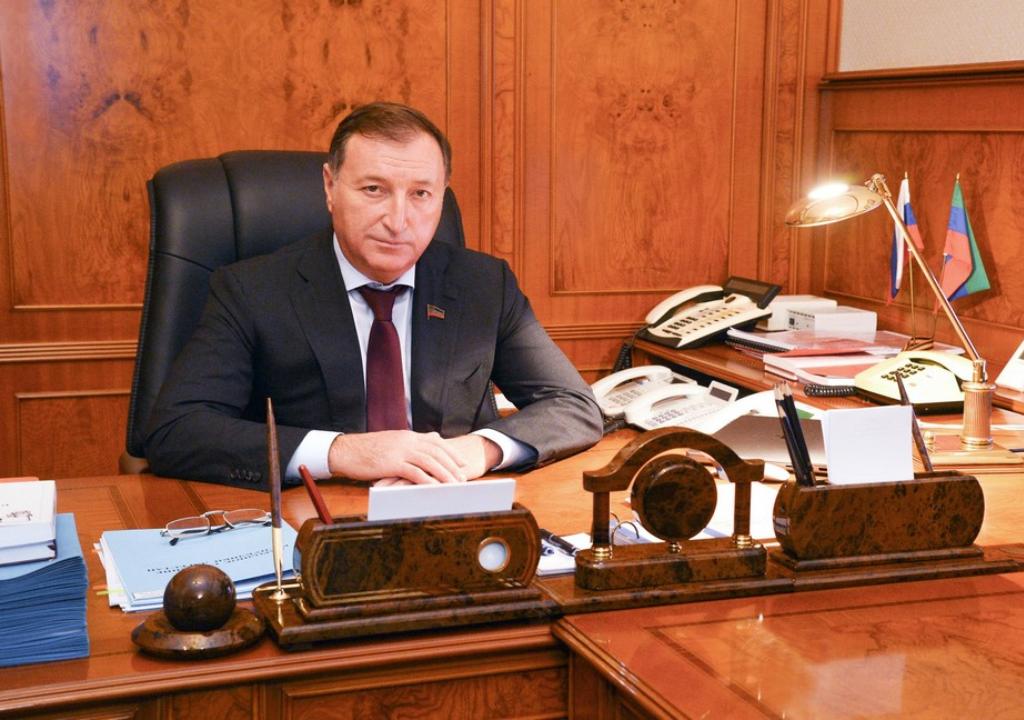 Заур Аскендеров поздравил работников транспортной отрасли Дагестана
