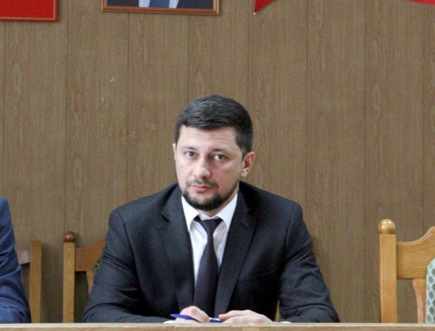 Нариман Эфендиев единогласно избран главой Магарамкентского района