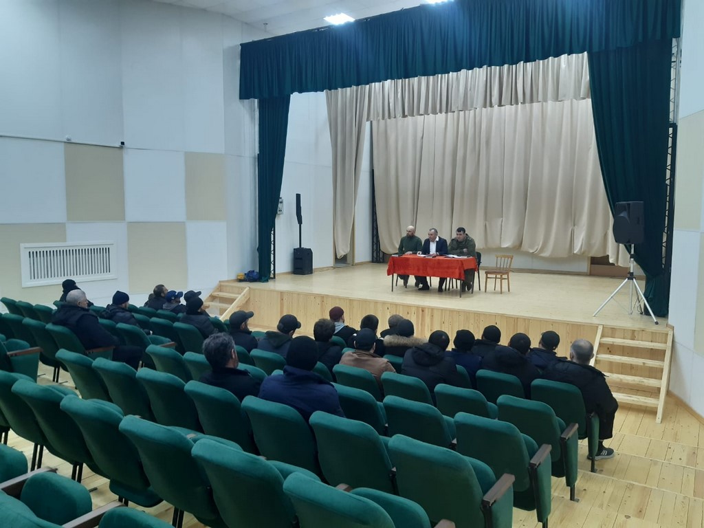 В Кумторкалинском районе обсудили вопросы контрактной службы