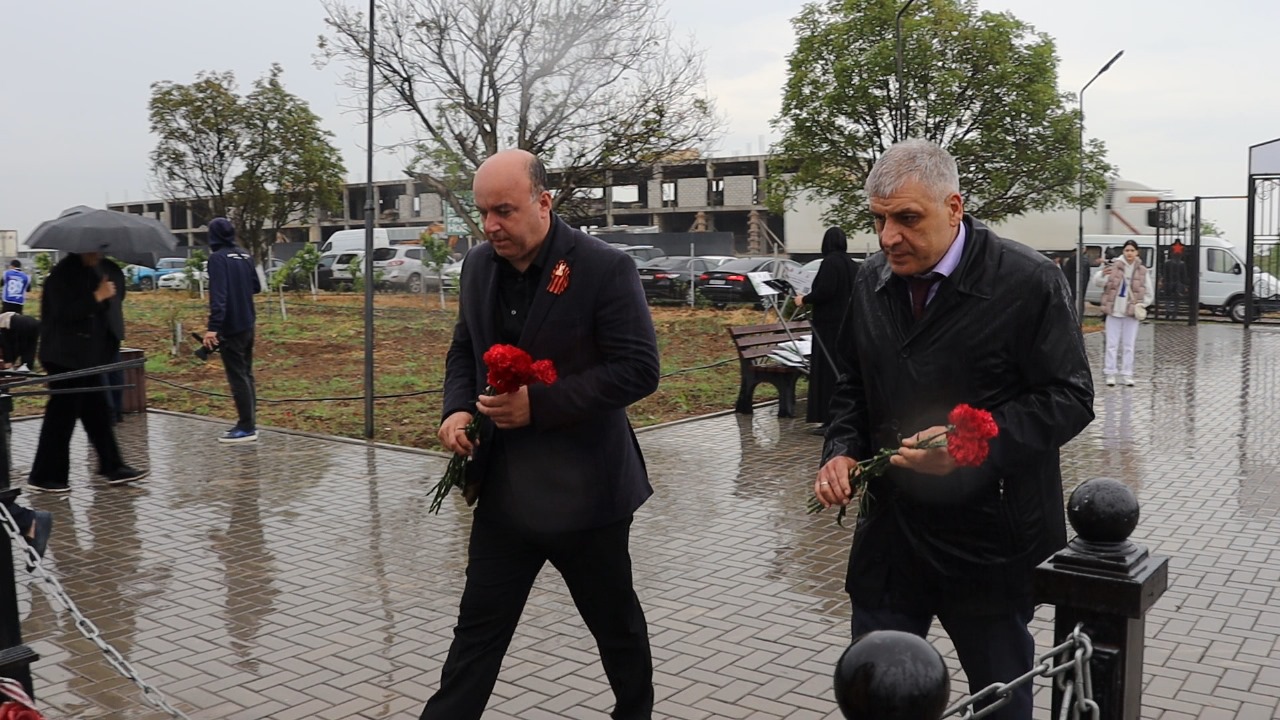 В Дербентском районе устанавливают информационные таблички о героях СВО