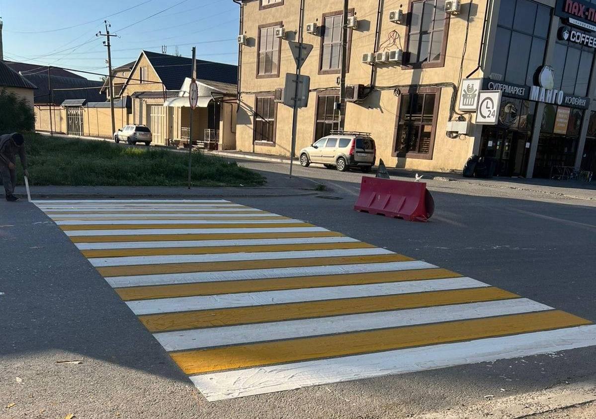 В Хасавюрте продолжаются работы по обеспечению безопасности дорожного движения