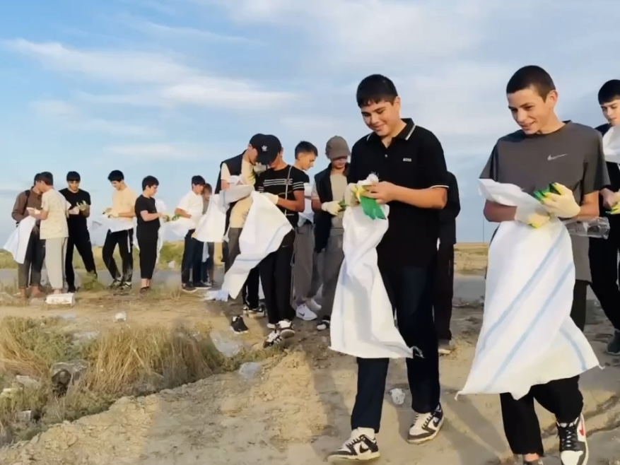 В Южно-Сухокумске прошел массовый субботник