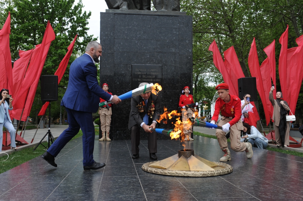 В Махачкале прошла всероссийская акция «Храним огонь Победы»