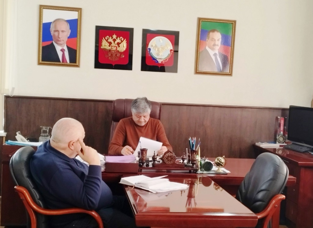 Тема исполнения доходной части бюджета рассмотрена в администрации Гунибского района