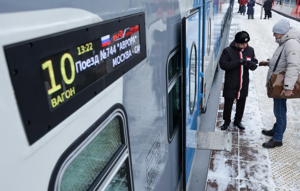 Кабмин разрешил применять биометрию для посадки на поезд