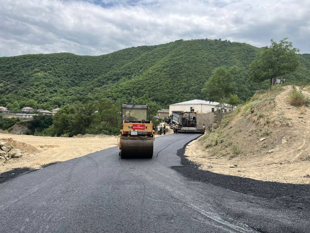 В селе Ругуже Табасаранского района асфальтируют дорогу