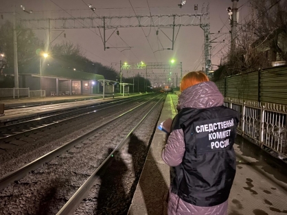 Электропоезд сбил насмерть мужчину в Махачкале