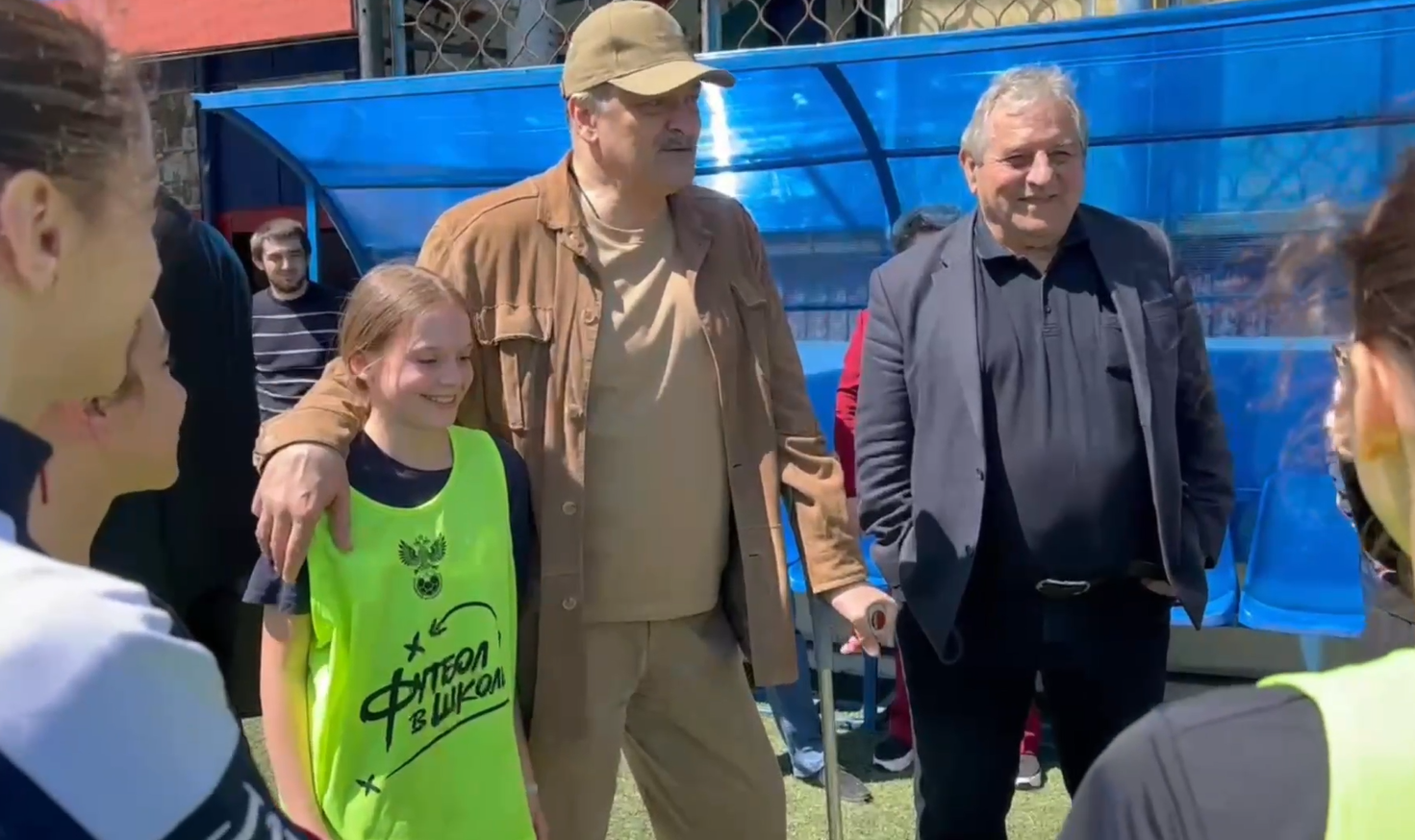 Сергей Меликов пообщался с участницами Школьной футбольной лиги РД