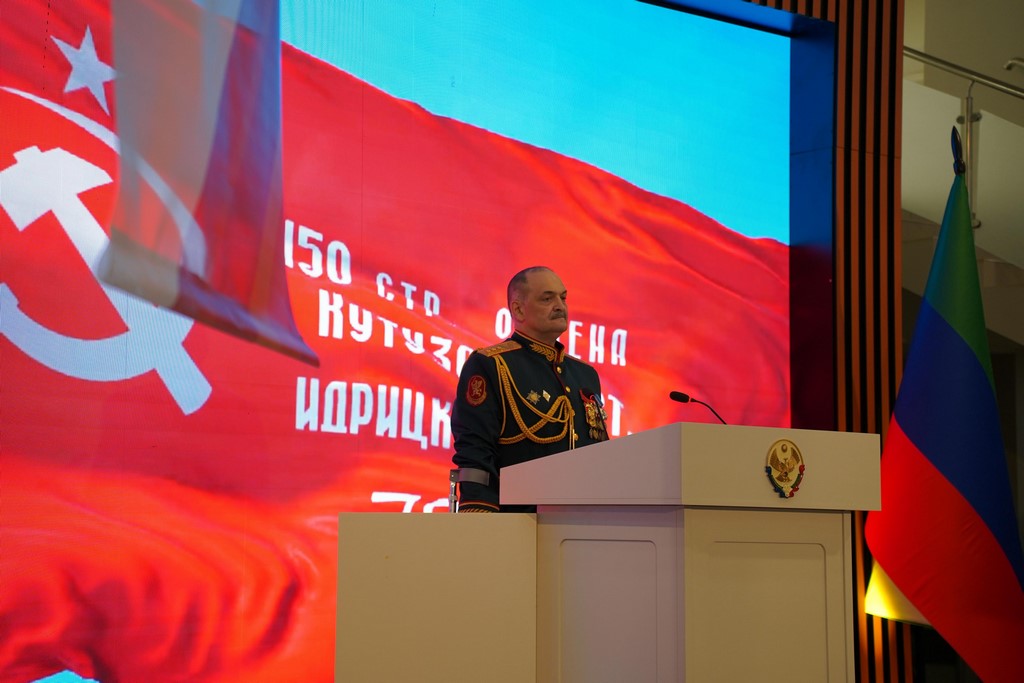 Сергей Меликов отметил государственными наградами более 30 дагестанцев