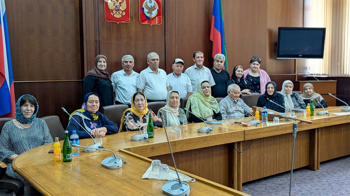 В Махачкале презентовали книгу писателя Магомеда Рамазанова «Ругьалаби»