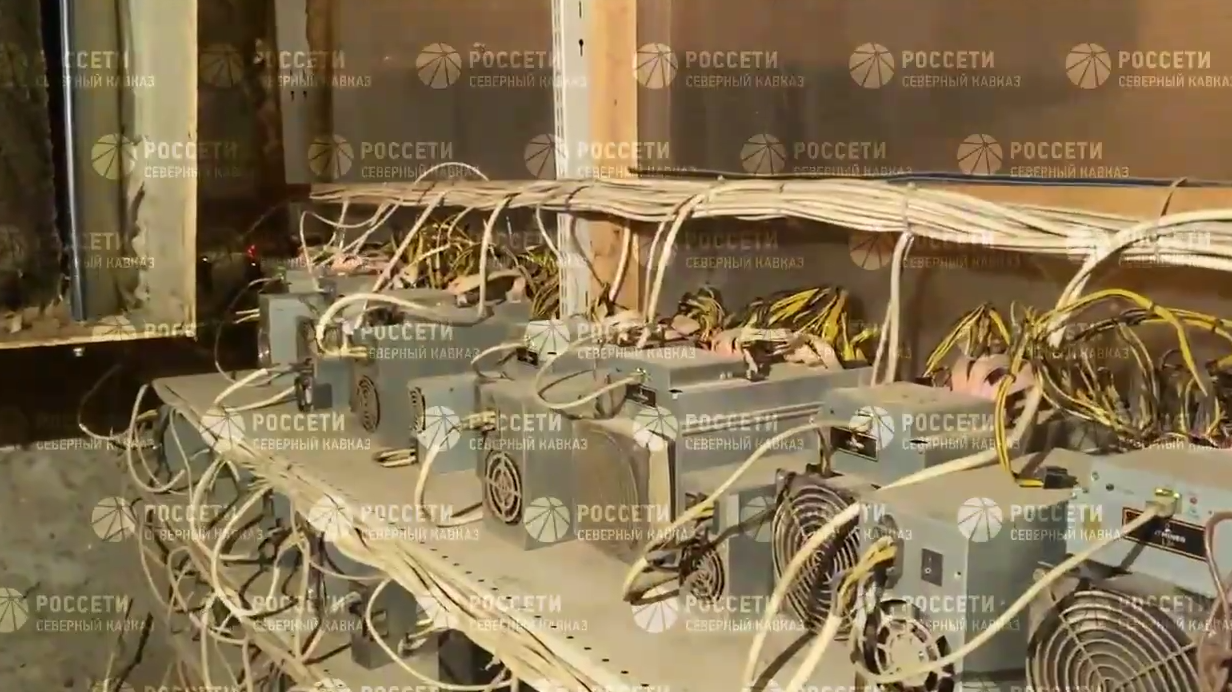 В Махачкале местный житель оборудовал майнинг-ферму в гараже многоквартирного дома