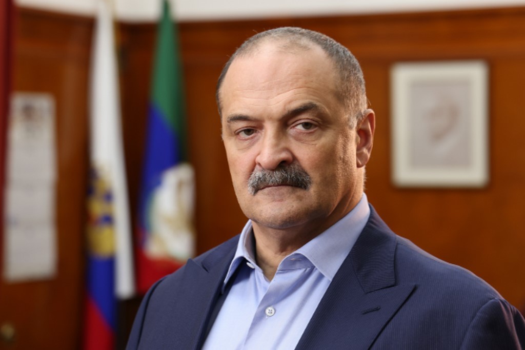 Сергей Меликов поздравил дагестанцев с Днем Героев Отечества