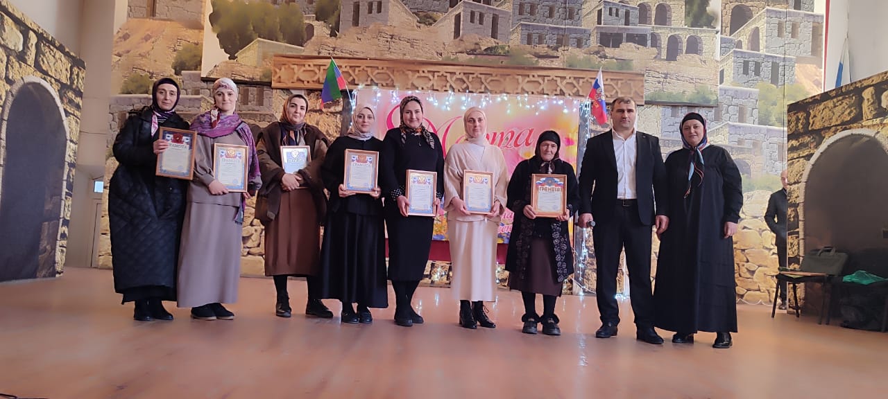 Концерт к Международному женскому дню провели в Тляратинском районе