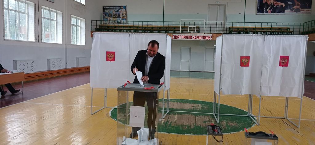 Глава Хивского района принял участие в муниципальных выборах