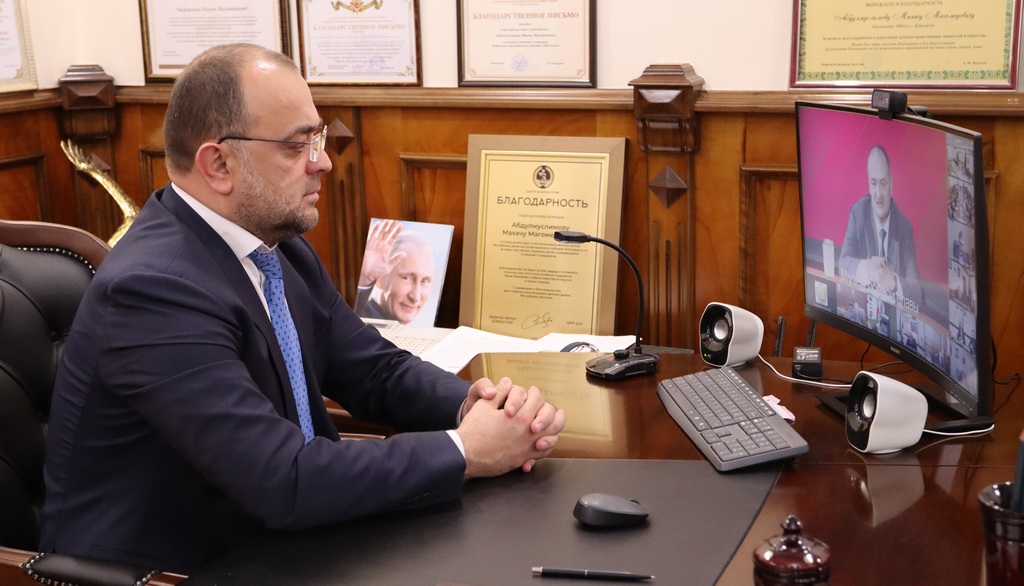 Мэр Буйнакска Махач Абдулмуслимов прокомментировал «Прямую линию» Сергея Меликова