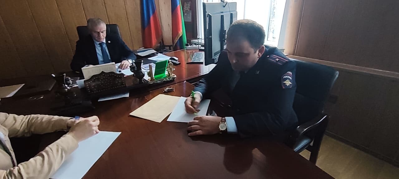 Заседание антитеррористической комиссии прошло в Тляратинском районе