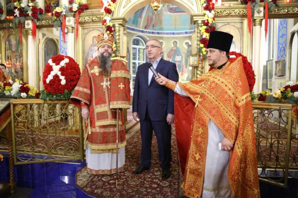 Юрий Левицкий принял участие в праздничном Пасхальном богослужении