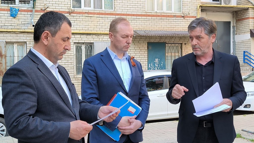 В рамках партпроекта «Школа ЖКХ» прошло обсуждение благоустройство махачкалинского двора