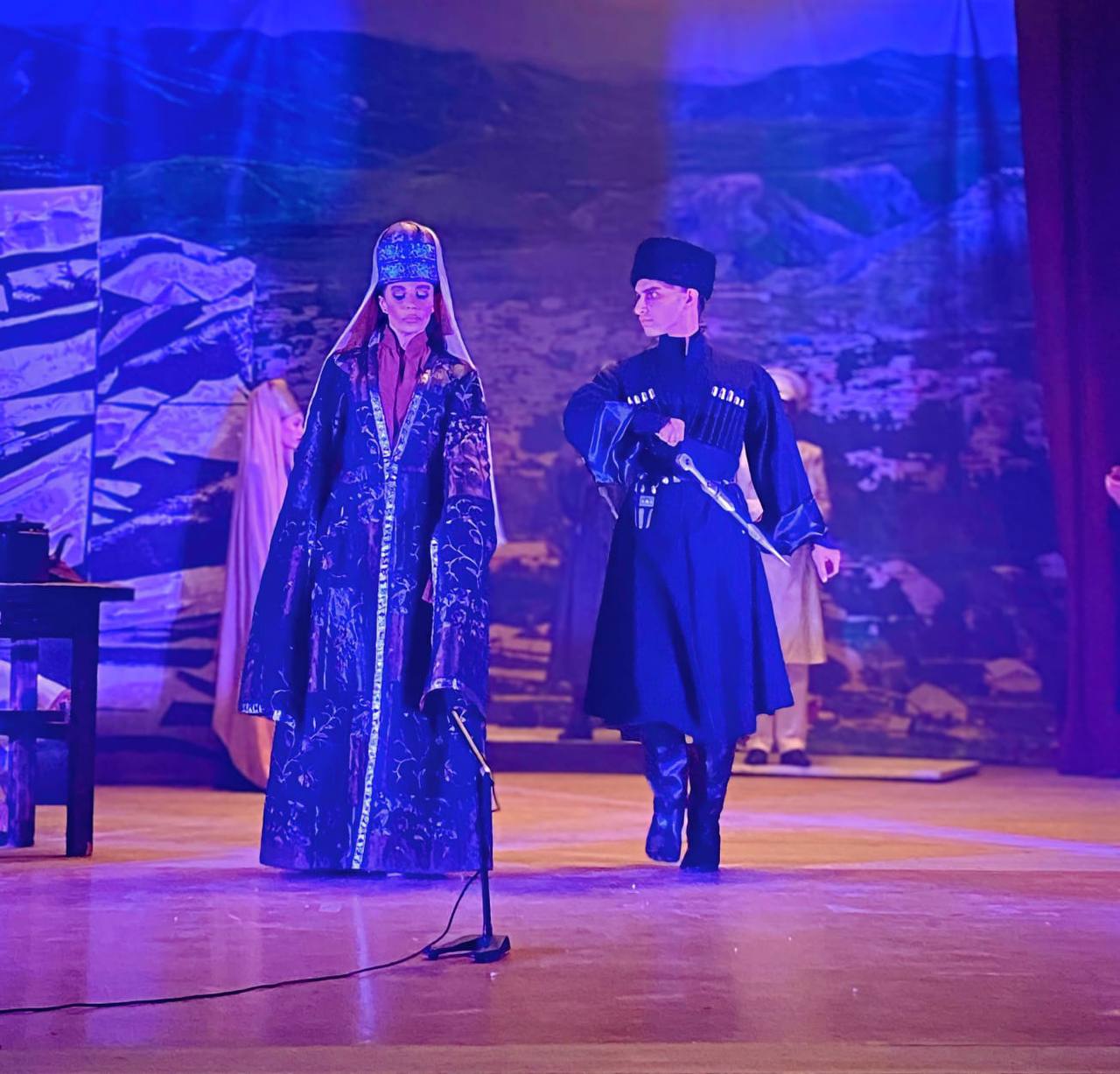 Лакский театр представляет выездные показы спектакля «Бэла»