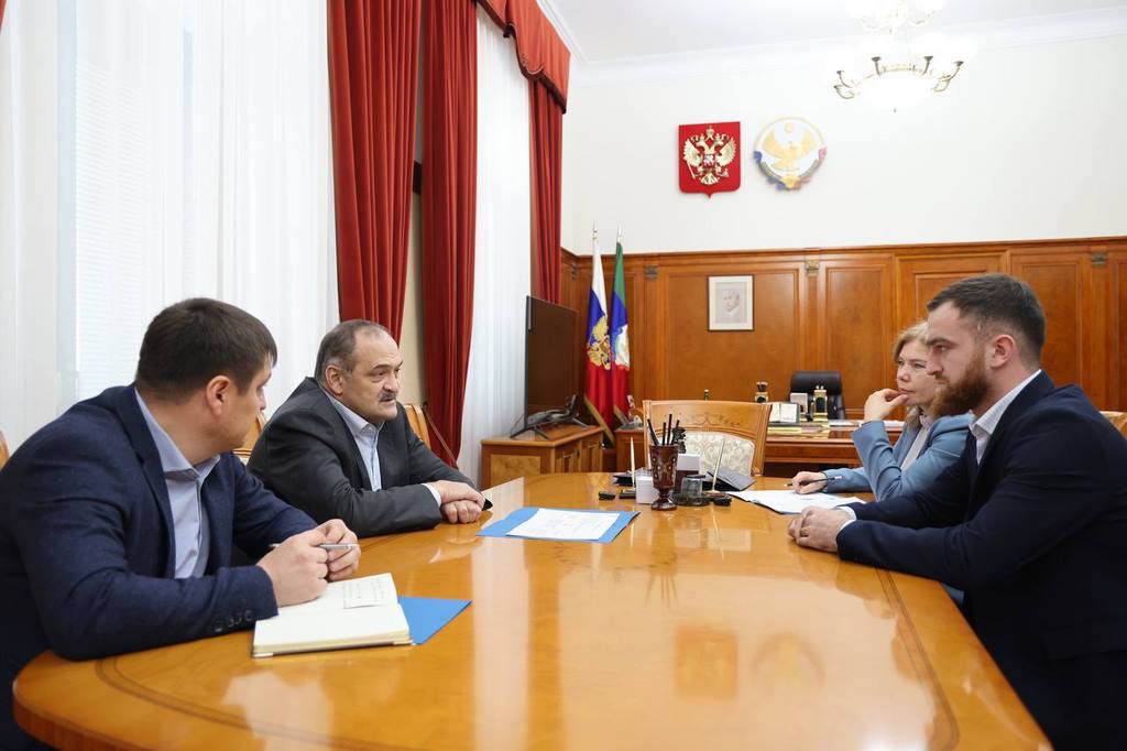 Сергей Меликов встретился с Героем России Темирланом Абуталимовым