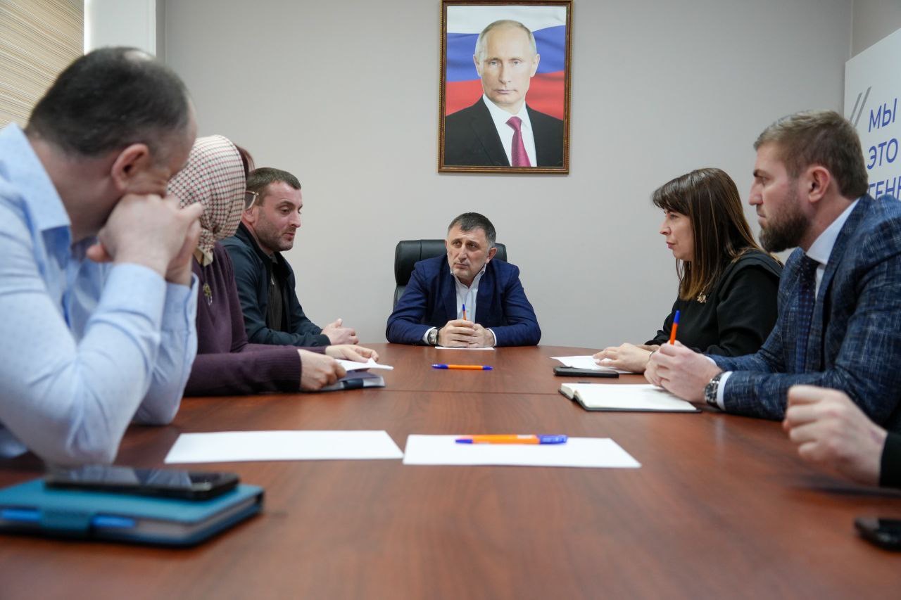 Вопросы озеленения Махачкалы обсудили в рамках проекта «Чистая страна»