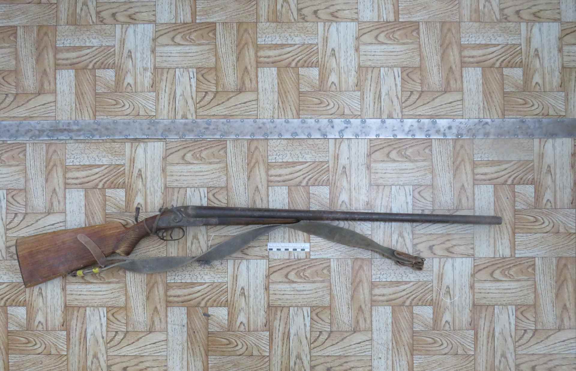 Незаконную продажу оружия пресекли транспортные полицейские в Дагестане