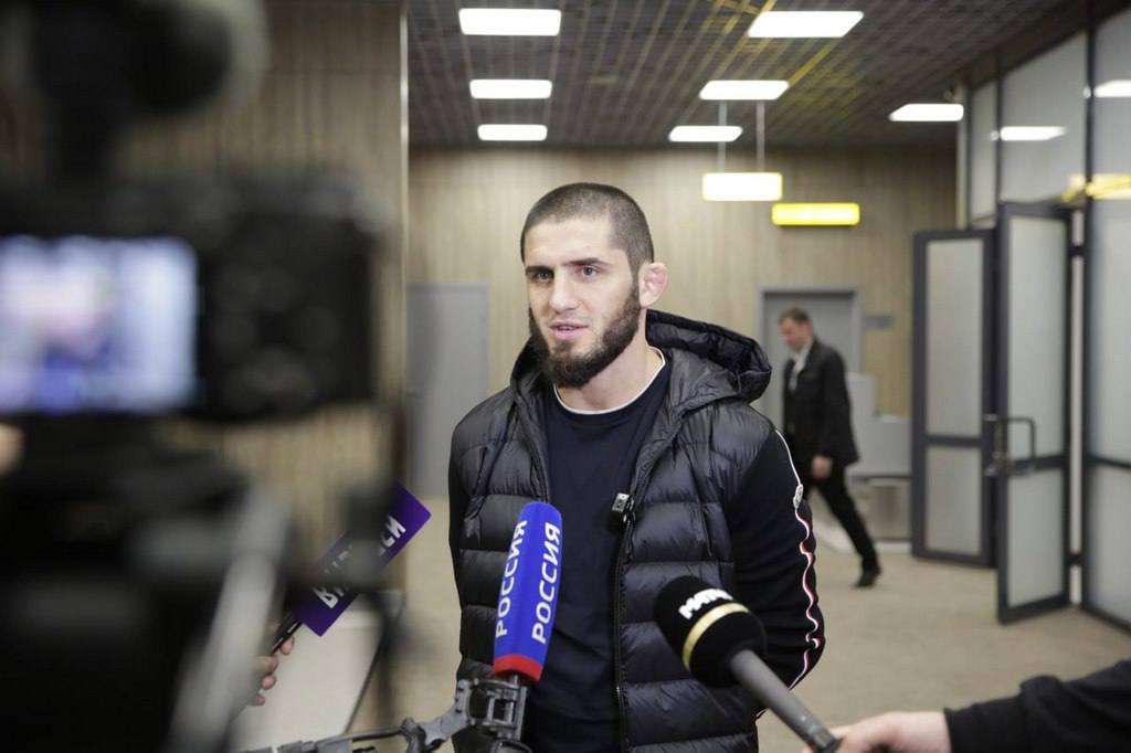 Ислам Махачев подерется за чемпионский пояс UFC в полусреднем весе