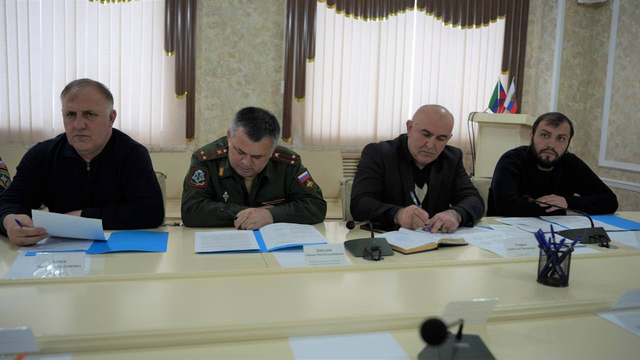 В администрации Хасавюрта прошло очередное заседание Антитеррористической комиссии