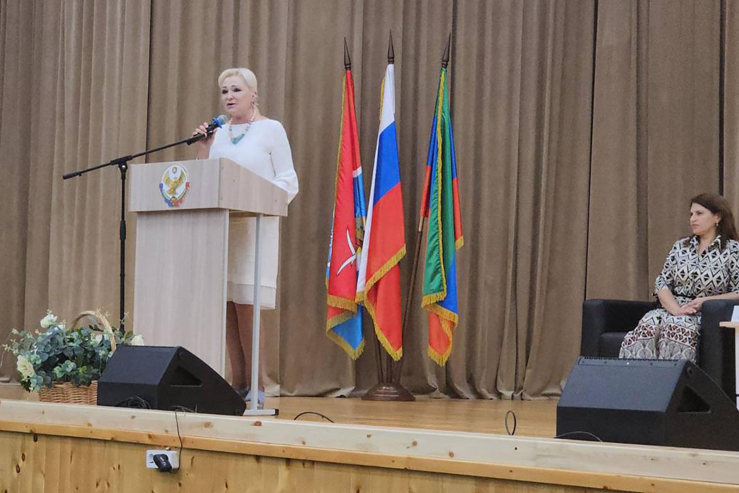 Елена Павлюченко приняла участие в августовском совещании в Каспийске