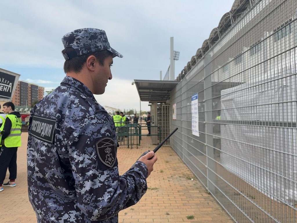 Росгвардейцы Дагестана обеспечили безопасность футбольного матча Кубка России