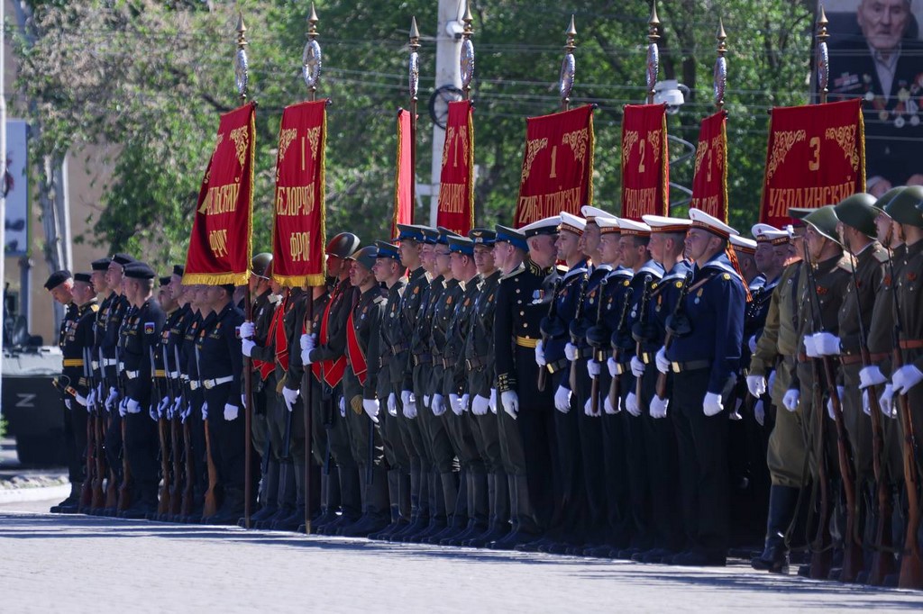 В Каспийске прошел праздничный парад по случаю 80-летия Победы в ВОВ