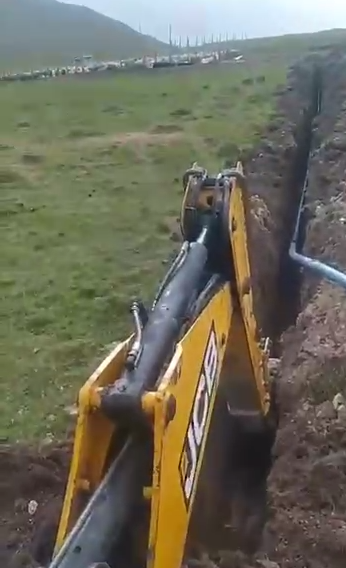 В Ахвахском районе продолжается масштабная реконструкция водопровода