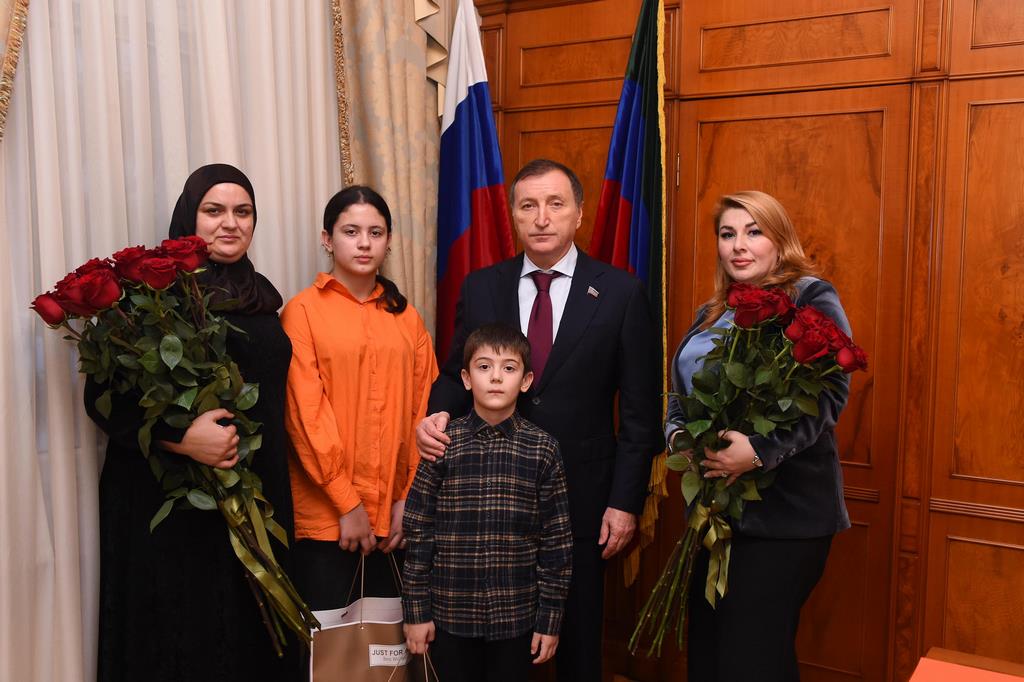 Заур Аскендеров встретился с семьей погибшего участника СВО