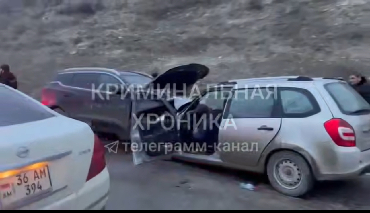 Супружеская пара погибла в автомобильной аварии в пригороде Махачкалы