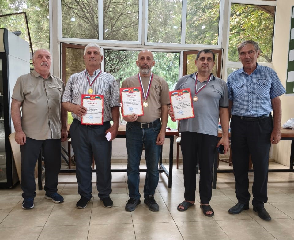 Турнир по шашкам в Махачкале посвятили Дню Конституции Дагестана