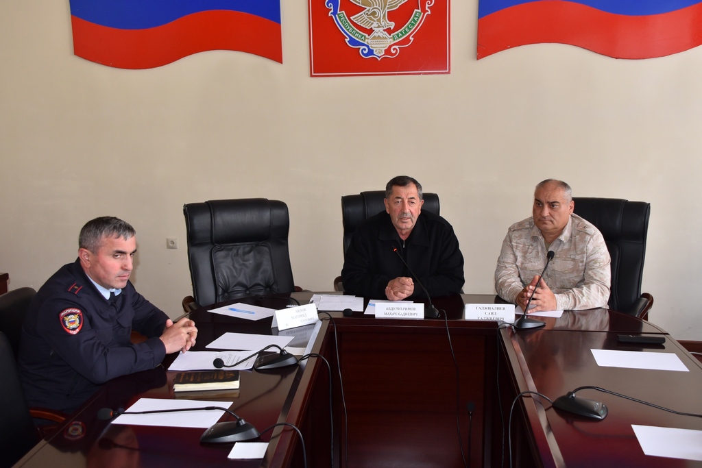 Вопросы организации осеннего призыва обсудили в администрации Акушинского района