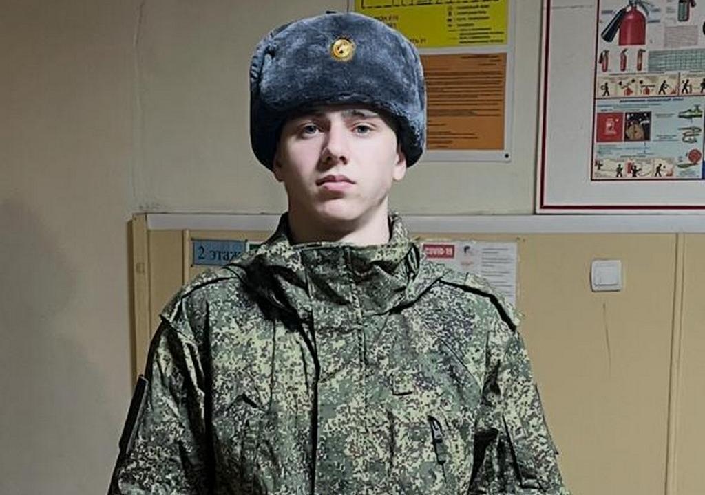 Призывники из Новолакского района отправились служить в армию