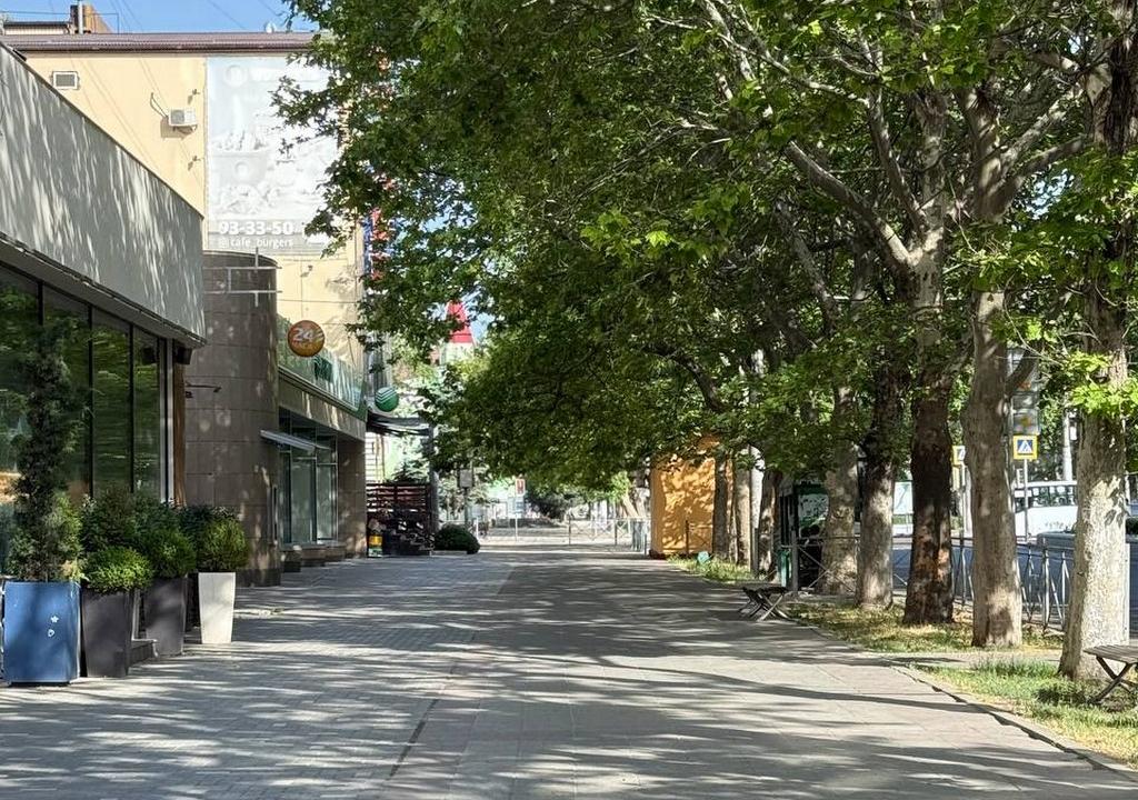 Мэр Махачкалы ввел запрет на установку нестационарных торговых объектов