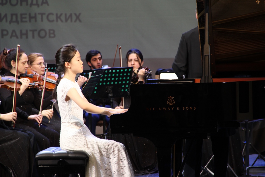 В Махачкале состоялся концерт «Камертон регионов»