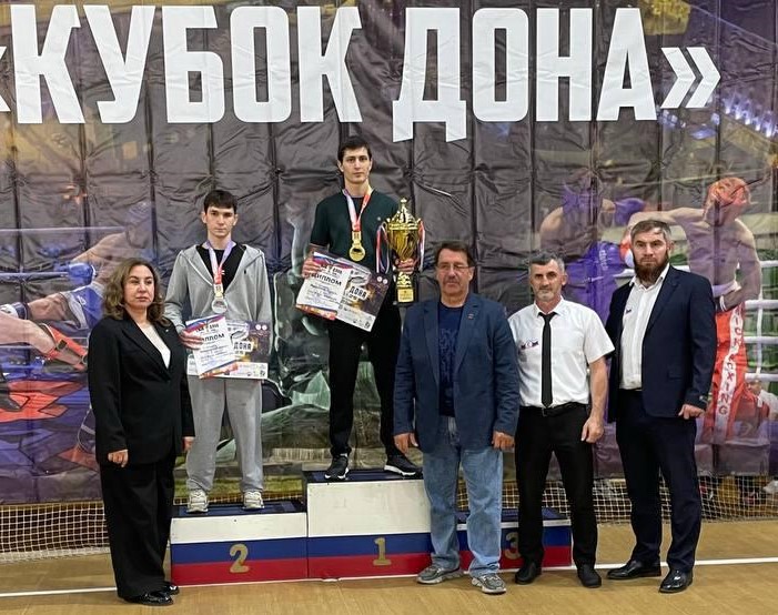 Студент из Кизляра завоевал» золото» на Всероссийском турнире по кикбоксингу