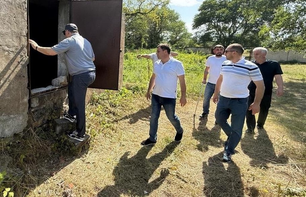 Фарид Ахмедов проверил источник водоснабжения в селе Джепеле после проведения дезинфекции