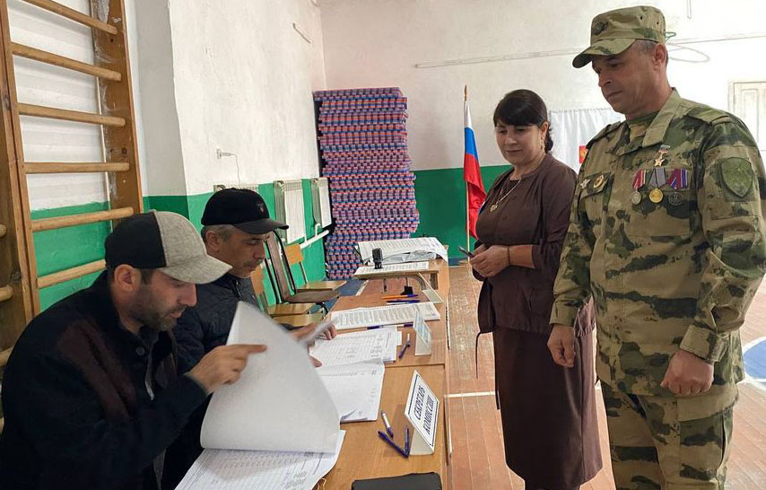 Участник СВО Абдулкадыр Раджабов проголосовал на выборах в Табасаранском районе