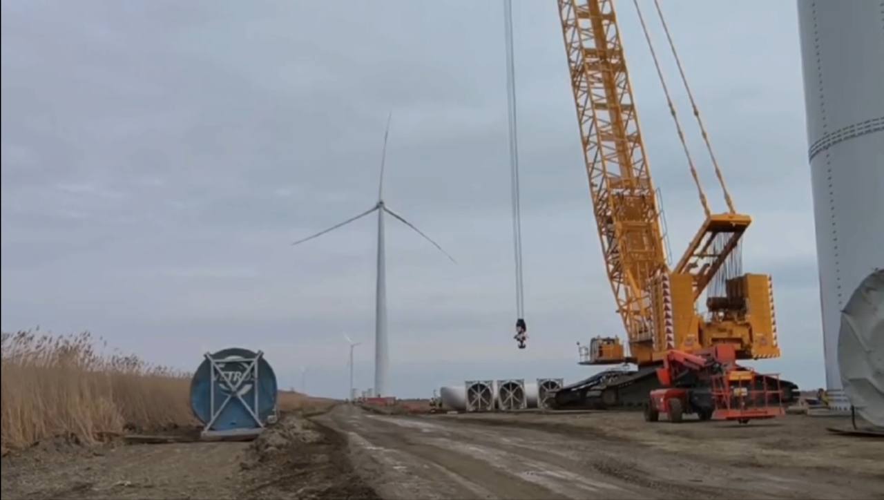 Новолакская ВЭС обеспечит электроэнергией более 240 тысяч домохозяйств