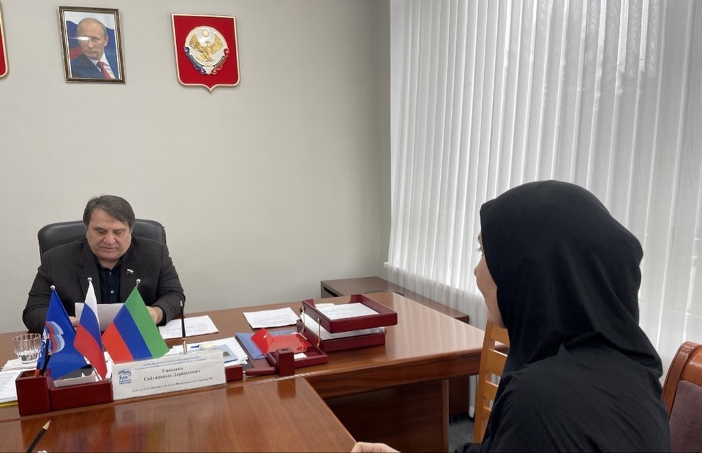 Сайгидпаша Умаханов провел прием граждан в рамках региональной недели