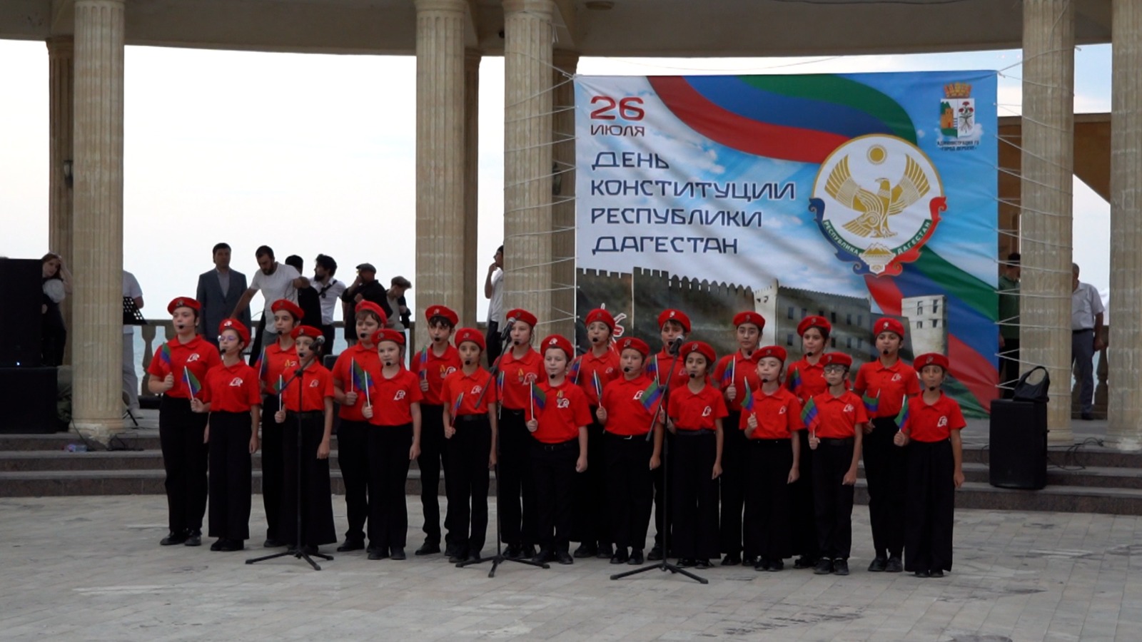 День Конституции Дагестана в Дербенте отметили праздничным концертом