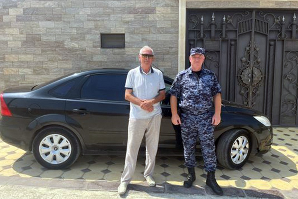 Росгвардеец в Буйнакске предотвратил возгорание автомобиля