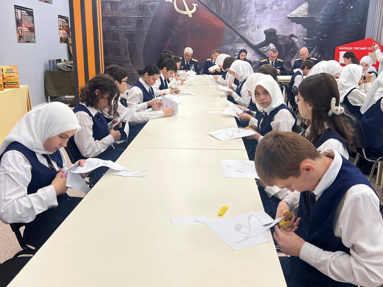 Сотрудники Следственного управления Дагестана поддержали акцию «Дни белых журавлей»