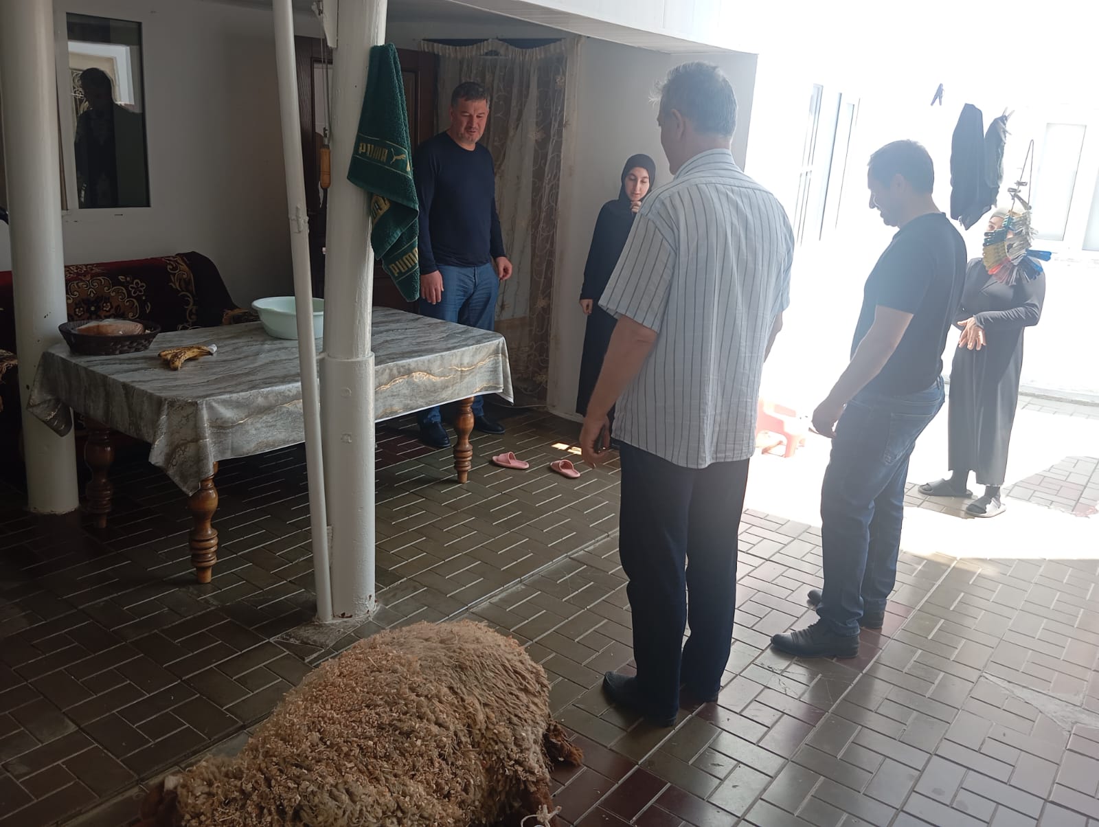 Глава Карабудахкентского района помог семьям погибших участников СВО на Курбан-байрам